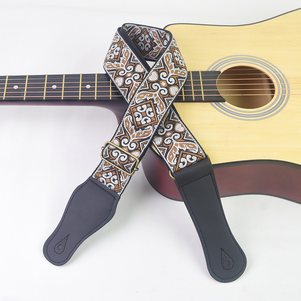 Tracolla per Chitarra Ricamata - Musical Instrument Art recensione e prezzo